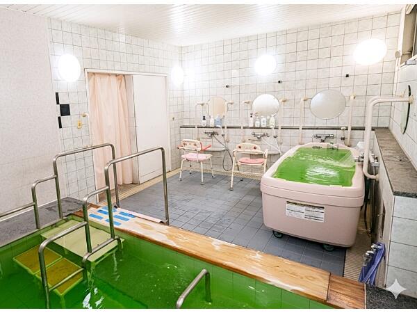 介護付有料老人ホーム 長寿苑（パート）の准看護師求人メイン写真4