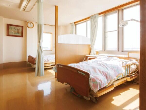 介護老人保健施設　みのり（夜勤専従パート）の准看護師求人メイン写真2