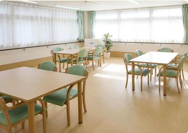 ナーシングホームこえみ緑鹿山（パート）の看護師求人メイン写真5