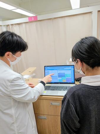 しらゆり皮膚科クリニック（常勤）の看護師求人メイン写真2