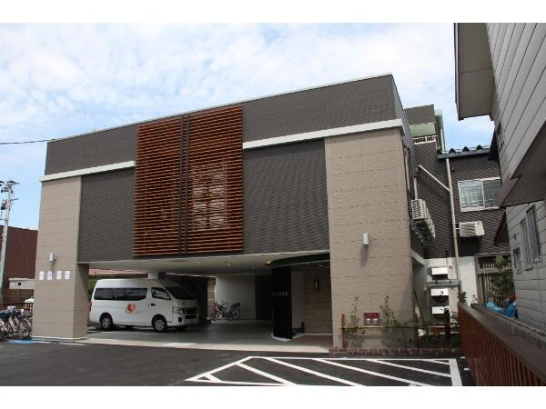 住宅型有料老人ホーム しなのきホーム新横東(常勤)の看護師求人の写真