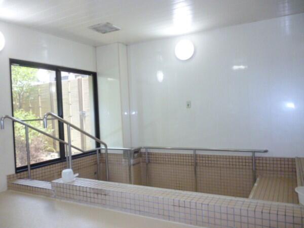 介護付き有料老人ホーム アイポケット亀山（生活相談員/常勤）の社会福祉士求人メイン写真4