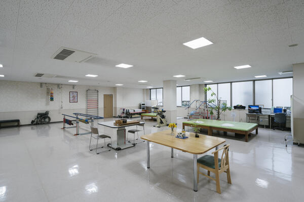 﨑元病院（外来/常勤）の看護師求人メイン写真3