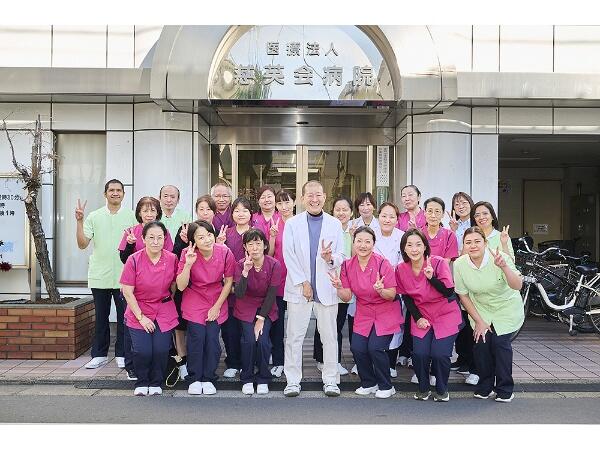 慈英会病院（在宅/パート）の准看護師求人の写真