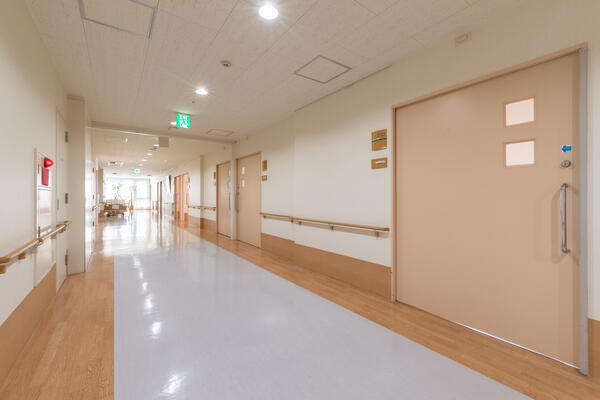 介護老人保健施設 アクアピア新百合（准看護師常勤）の准看護師求人メイン写真5