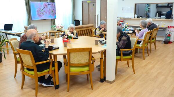 グループホームライフィニティ八王子（夜勤専従パート）の介護職求人メイン写真2