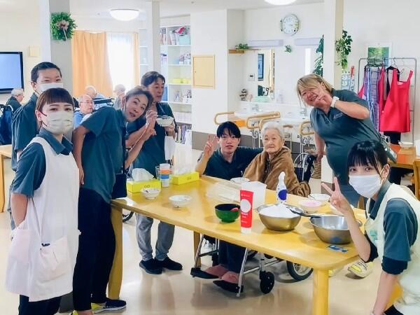 住宅型有料老人ホームHIBISU柏原annex（正社員）の介護職求人メイン写真3