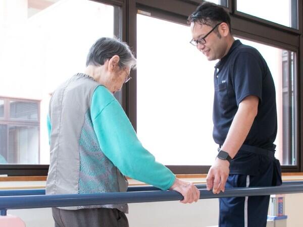 特別養護老人ホーム有磯苑（フルタイムパート）の介護職求人メイン写真4