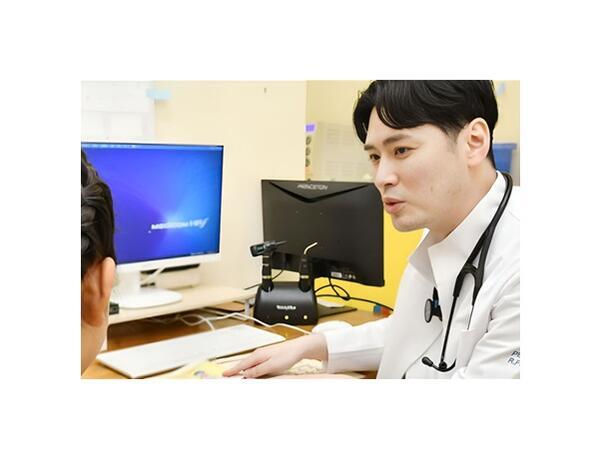 浮間小児科クリニック（パート） の准看護師求人の写真