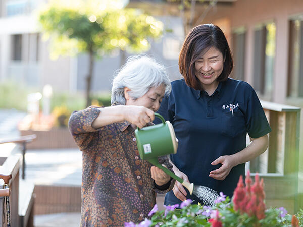 認知症対応型デイサービス 西おおみや翔裕館（パート）の介護職求人の写真