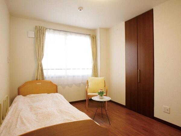 イリーゼ千葉新宿（パート）の介護福祉士求人メイン写真2