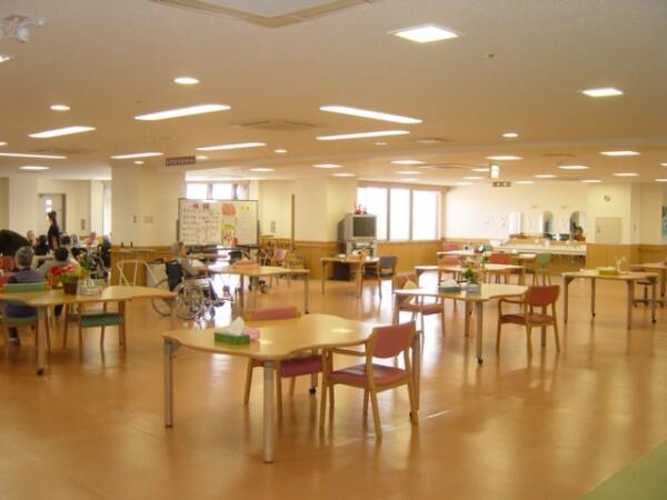 介護老人保健施設 メディケアー君津（常勤）の看護師求人メイン写真2