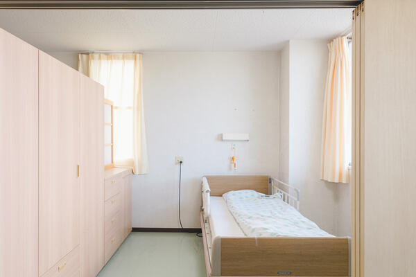 特別養護老人ホーム 寝屋川苑（パート）の介護福祉士求人メイン写真5