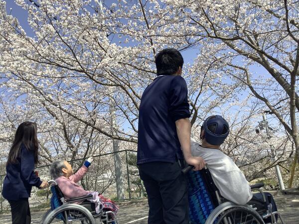 三田療護園（ケースワーカー/常勤）の社会福祉主事任用求人の写真