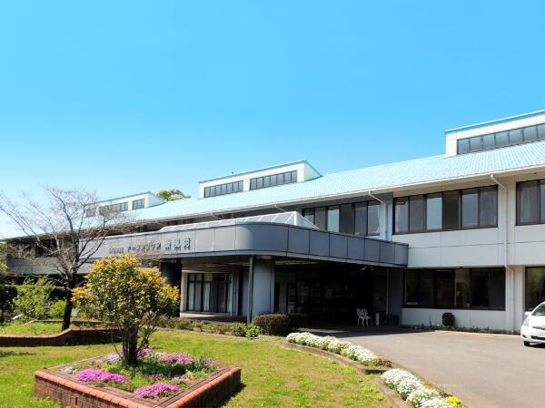 介護老人保健施設　ナーシングケア緑風苑（常勤）の調理師/調理員求人の写真