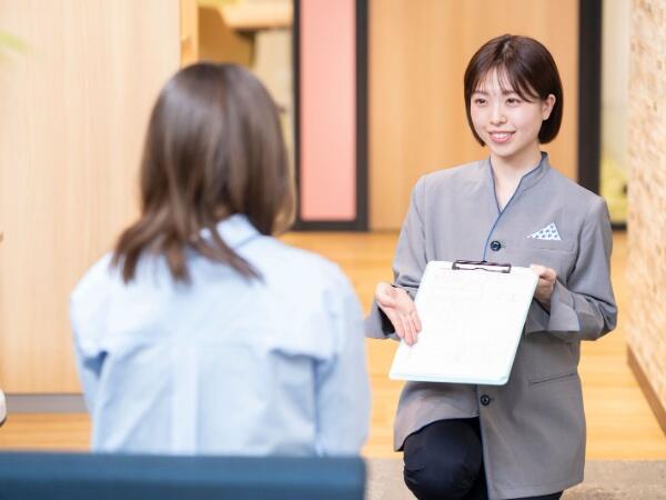 日本データー 神戸市立医療センター中央市民病院（病院コンシェルジュ/一般職/常勤）の医療事務求人の写真