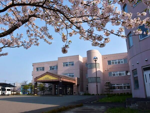 介護老人保健施設 快老苑金ヶ崎（パート）の介護福祉士求人の写真