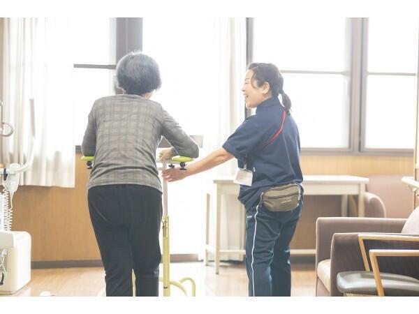 介護老人保健施設 ながよし苑（フルタイムパート）の看護師求人の写真
