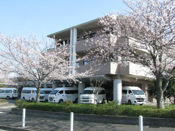 介護老人保健施設 都筑ハートフルステーション(常勤)の看護師求人の写真