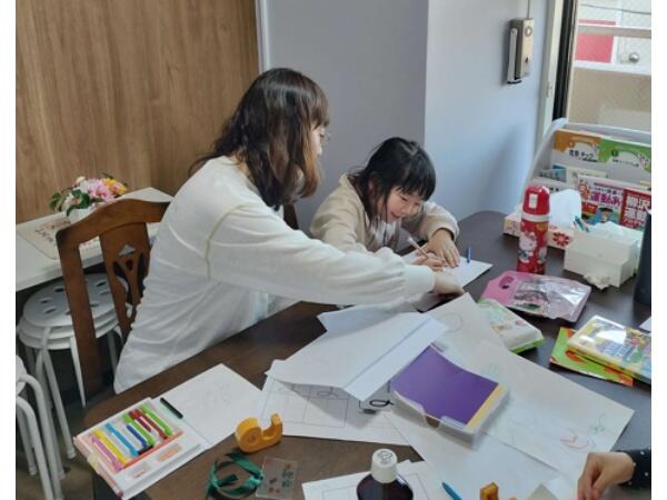 こどもプラス町田森野教室（管理者兼児童発達支援管理責任者/常勤）の支援員求人の写真