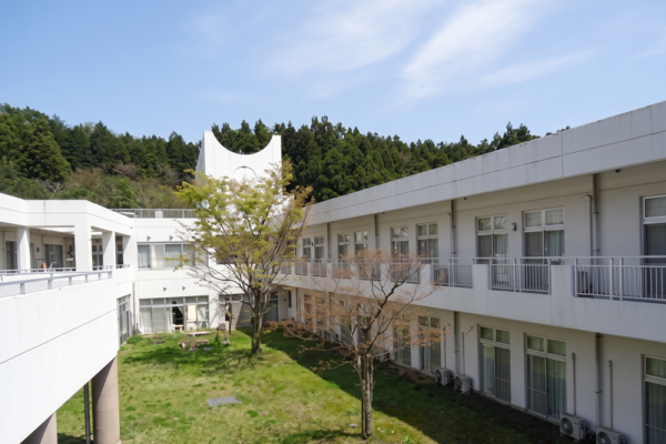 介護老人保健施設　長山（パート）の准看護師求人の写真