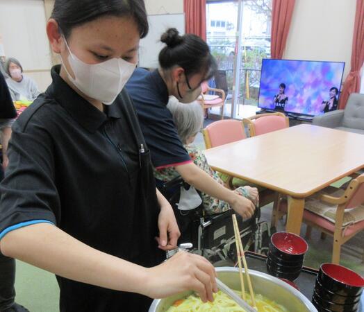 やさしい手甲府 甲府西茶論（パート）の介護福祉士求人の写真
