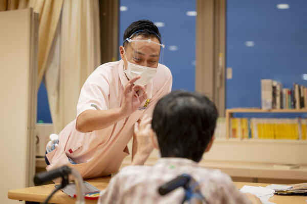 耳原総合病院（回復期リハ病棟/常勤） の介護福祉士求人の写真