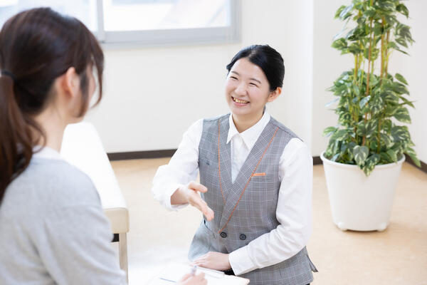 JR東京総合病院（外来受付/正社員）の医療事務求人の写真