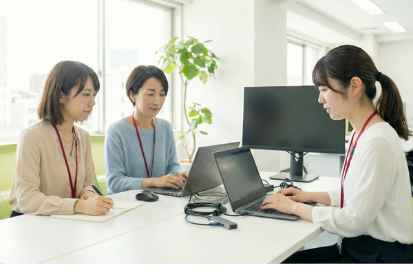 女性のための統合ヘルスクリニック イーク丸の内（常勤）の一般事務求人の写真