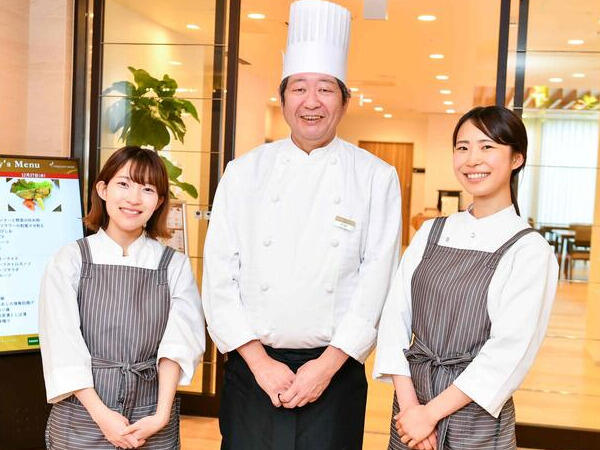 神戸市医療センター中央市民病院内レストラン（厨房/責任者候補/常勤）の栄養士求人の写真