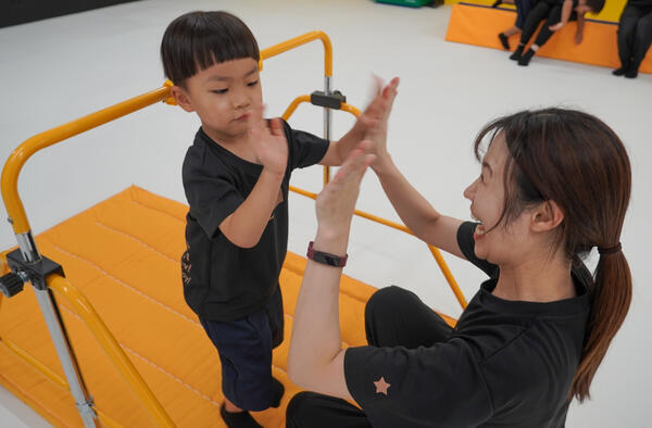 Lii sports studio 広島駅前（児発管／常勤）の社会福祉主事任用求人の写真