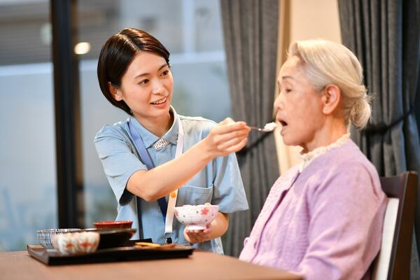 介護付有料老人ホーム はなことばプラス大井町（食事介助/パート）の介護福祉士求人の写真