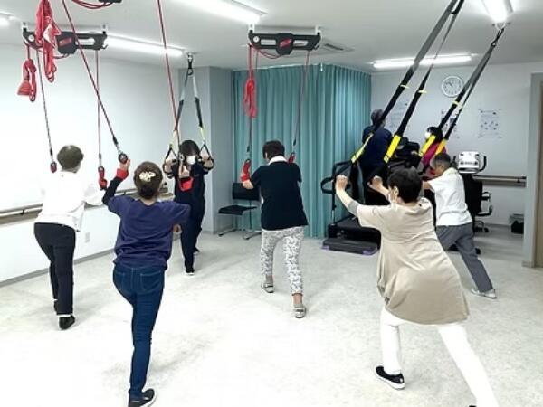 フィットネスデイサービスコネクション（常勤）の介護福祉士求人の写真