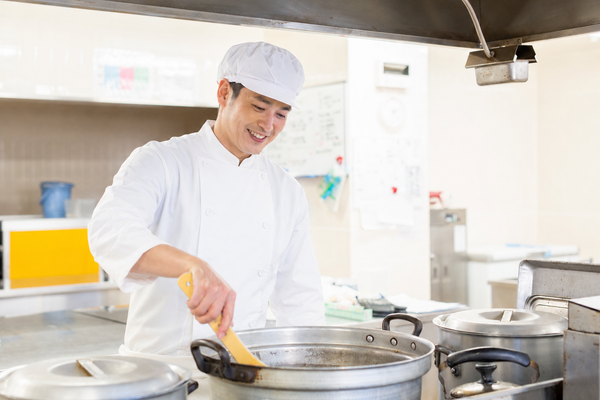 特養 シルクの里(厨房/常勤)の調理師/調理員求人の写真