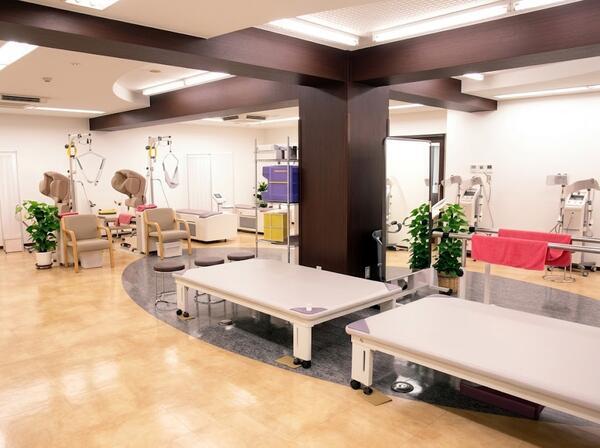川島整形外科（パート）の准看護師求人の写真